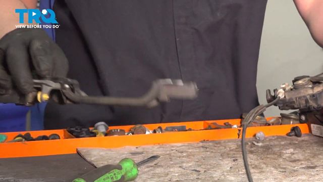 How to Replace Front Exterior Door Handle Reinforcements 2000-2007 Ford Focus смотреть онлайн