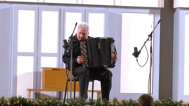 Александр НА ЮН КИН - «Барыня» (Шутка). Энвер СЕИТ-АБДУЛОВ (баян) смотреть онлайн