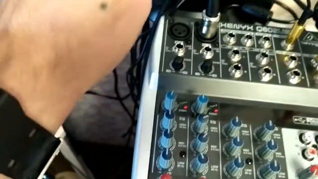 Бюджетная Студия,Звукозапись,Микшер Behringer,Микрофон BM-800