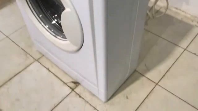 Стиральная машина Indesit WIU81 смотреть онлайн