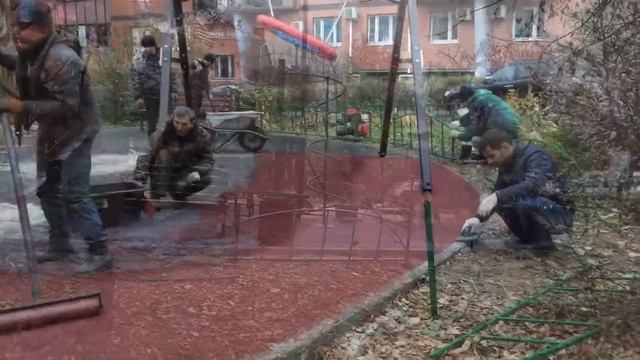 Резиновое покрытие на детской площадке в г. Видное смотреть онлайн