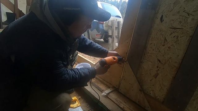 Складываю доску...Делаю ворота с OSB панели... смотреть онлайн