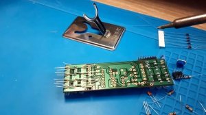 Делаем полицейский стробоскоп(NE555) (CD4017)