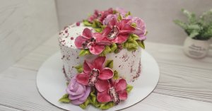 Как красиво УКРАСИТЬ торт! ОРХИДЕИ и РОЗЫ из БЕЛКОВОГО крема!