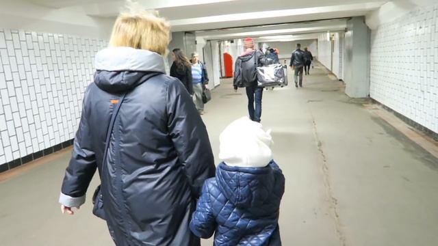 VLOG: Впервые в общественном транспорте. Реакция. Автобус, Метро смотреть онлайн