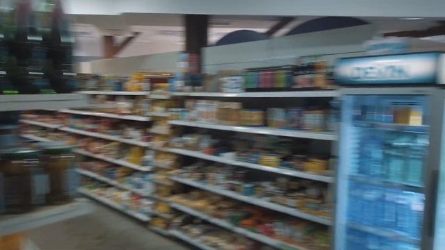 ЦЕНЫ на ПРОДУКТЫ в БОЛГАРИИ 2021, ОБЗОР супермаркета на курорте Константин и Елена, местные жители. смотреть онлайн