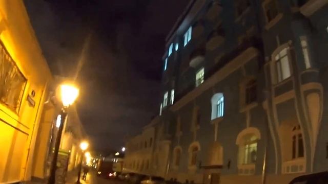 "ОЧЕНЬ БЫСТРО БЕЖИМ В ТЕАТР СФЕРА В САДУ ЭРМИТАЖ ОПАЗДЫВАЕМ" смотреть онлайн