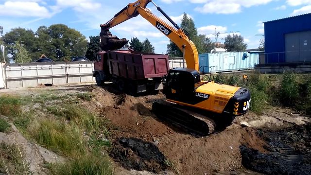 Экскаваторщик мудак!!!