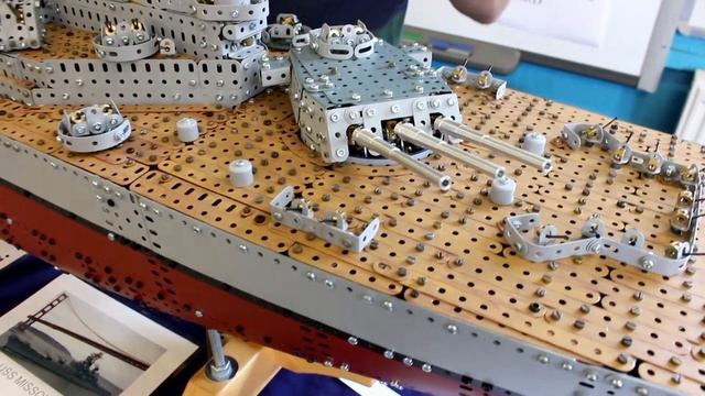 Meccano Battleship | USS Missouri | 9ft long смотреть онлайн