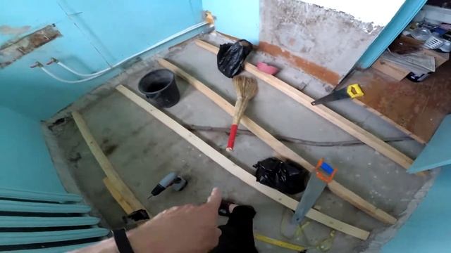 РЕМОНТ КВАРТИРЫ. КУХНЯ - ЗАМЕНА ПОЛА / ДЕНЬ ПЕРВЫЙ смотреть онлайн