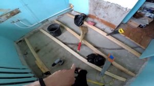 РЕМОНТ КВАРТИРЫ. КУХНЯ - ЗАМЕНА ПОЛА / ДЕНЬ ПЕРВЫЙ