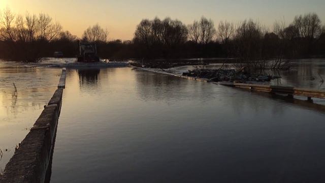 Разлив реки vs Кировец (дикий запад Тульской области). смотреть онлайн