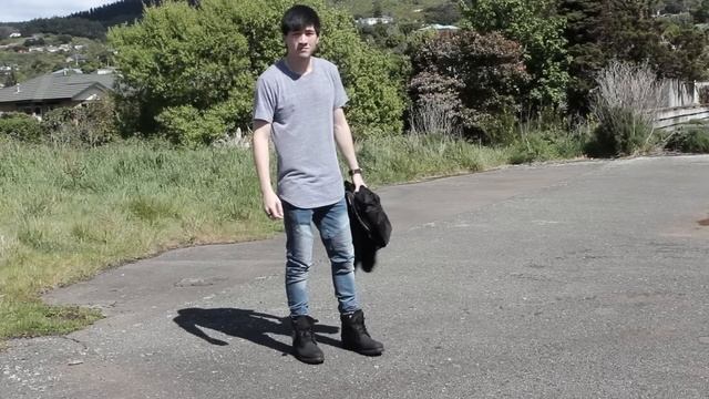 OOTD #11 | Black Bomber + Black on Black Timberlands смотреть онлайн