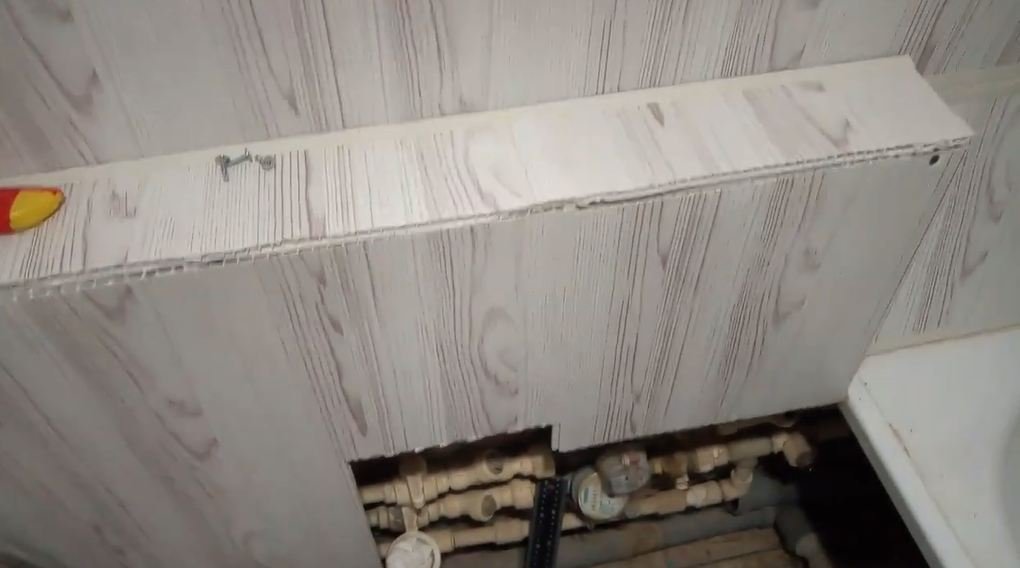 Замена пластиковых панелей в ванной комнате. А также, что я под ними обнаружил смотреть онлайн