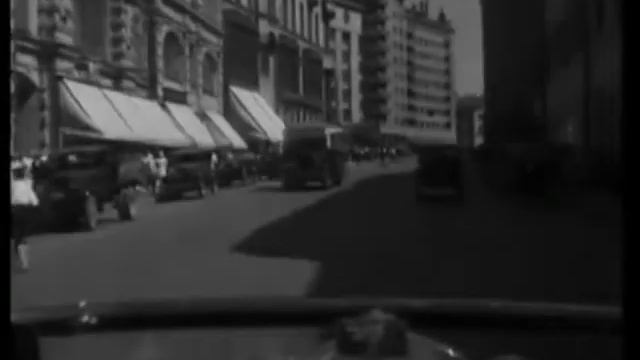 devushka-speshit-na-svidanie-mos3.avi смотреть онлайн