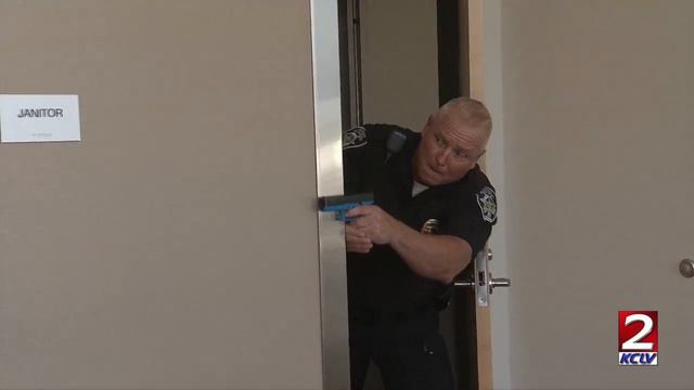 City Beat - ACTIVE SHOOTER/TROUBLE IN PARADISE смотреть онлайн