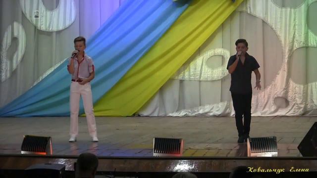 Шахтерская песня.М.Акимченко и Д.Стадник в ДК "Украина",г.Мирноград,Донецкая область. смотреть онлайн