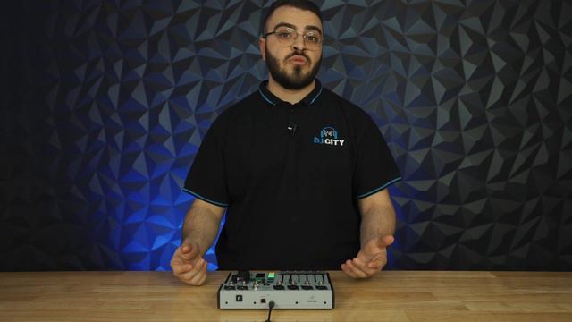 Behringer Flow 8 Digital Mixer - FIRST LOOK смотреть онлайн