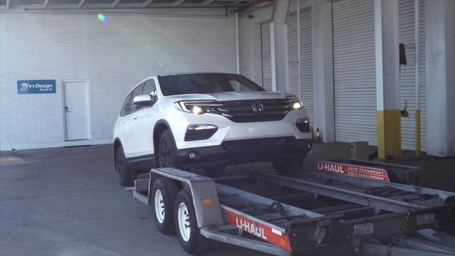 Loading a 2017 Honda Pilot On a U-Haul Car Hauler смотреть онлайн