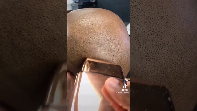 How to give a clean shave. #barber #barbershop #bald #hair #usa смотреть онлайн