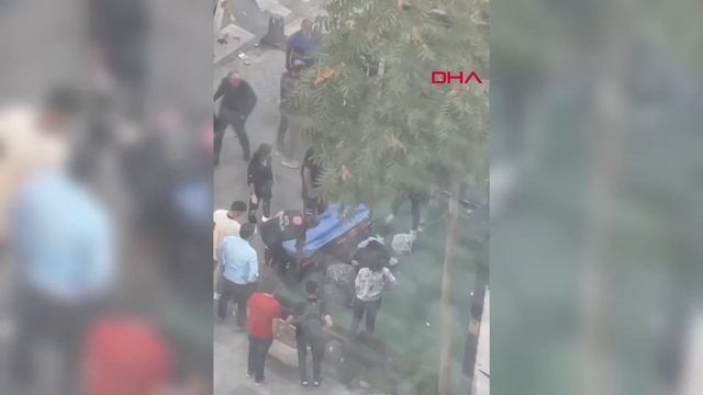 Bağcılar'da spor salonuna motosikletliler 4'üncü kez silahlı saldırı düzenlendi: 2 kişi yaralandı смотреть онлайн