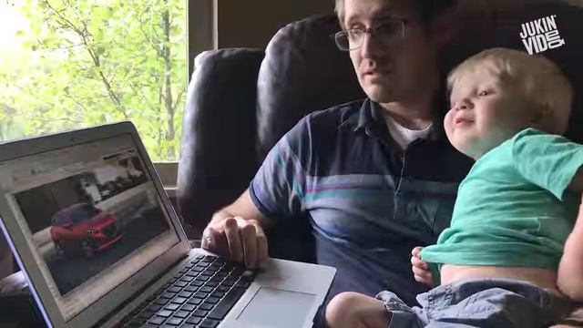 Годовалый ребенок знает все марки машин смотреть онлайн