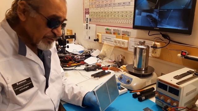 Графеновая тонкопленочная солнечная зарядка на твердотельном аккумуляторе, емкостью 20.000 мА/ч смотреть онлайн
