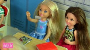 НОВЫЙ СОСЕД ПО ПАРТЕ Мультик #Барби Катя в Школе Куклы Игрушки Для девочек IkuklaTV