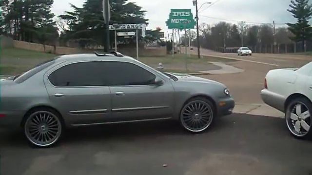 Lexus Ls an Infiniti I30 both on 3 piece 22s смотреть онлайн