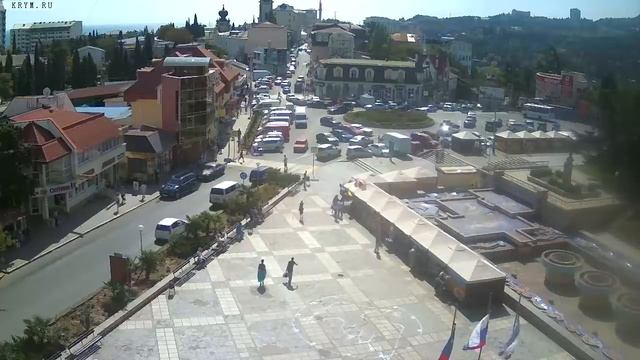 Вебкамера "Площадь Советская". Запись 17.09.2016 12:00:16 смотреть онлайн