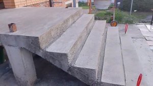 14. Оригинальное бетонное крыльцо своими руками