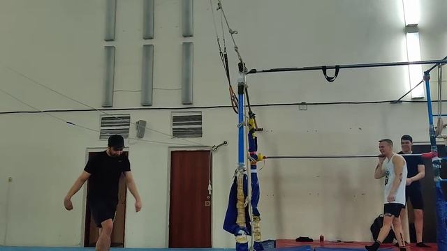 Strap en Loto смотреть онлайн