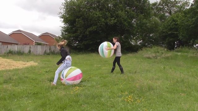 beach ball popping challenge part 2 смотреть онлайн