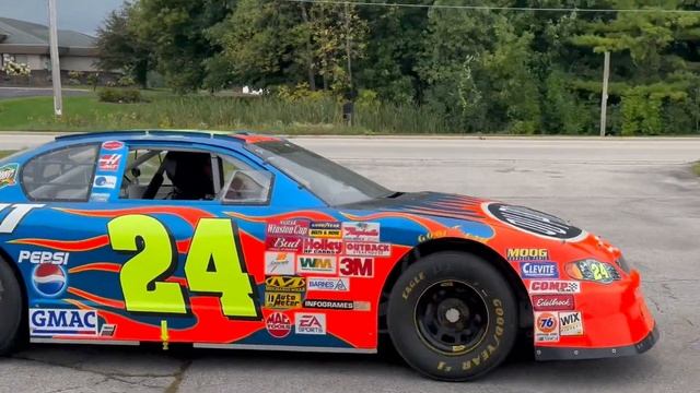 Jeff Gordon's 2002 Chevrolet Monte Carlo NASCAR смотреть онлайн