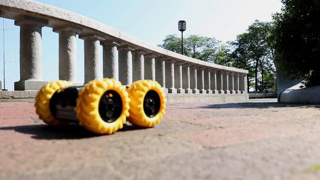 Super Cool Stunts | 360 Cross RC Car | Henry Bear's Park смотреть онлайн