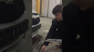 Установка антивандальной рамки.