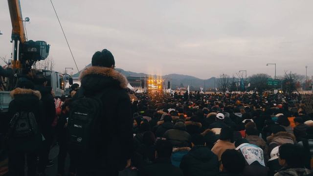 2016 6th Korea peaceful rally sketch by Sony A7R2 смотреть онлайн
