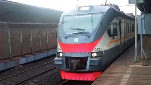 Электропоезд «ЭП2Д-0126» сообщением «Москва-Казанская» - «Ипподром» (47 км), платформа «Выхино» смотреть онлайн
