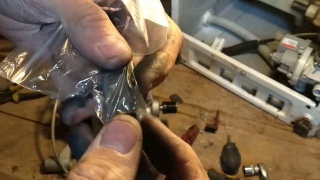 Замена щеток двигателя на стиральной машине самсунг. Подходит на другие модели смотреть онлайн