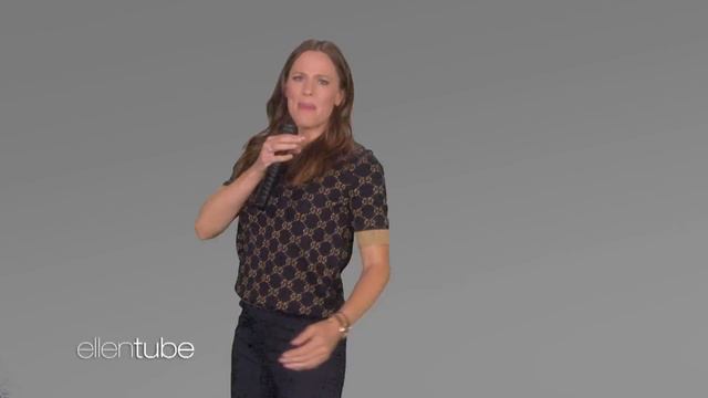 Jennifer Garner Debuts Her Mom Advice Music Video смотреть онлайн