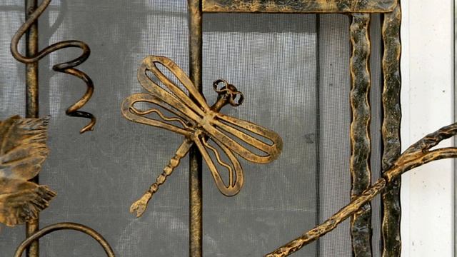 Красивые кованые изделия бабочка стрекоза ковка художественная