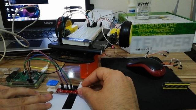 Raspberry Pi 3 ile Çizgi izleyen robot - Python смотреть онлайн