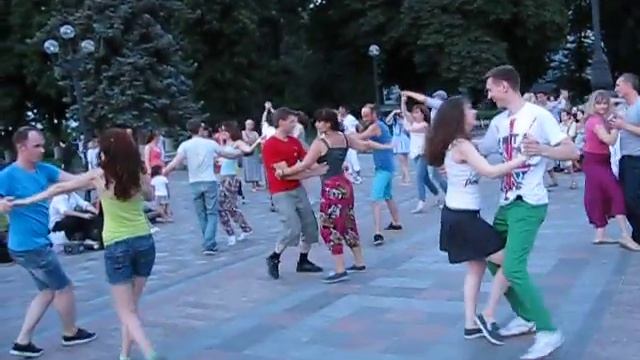 Зук опен-эйр в Мариинском парке - 01 смотреть онлайн