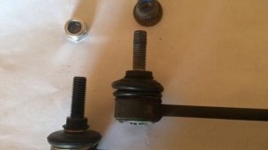 Замена стоек стабилизатора в Рено Дастер своими руками