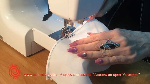 Как сделать подгибку низа изделия (Лапка для подгибки - улитка) смотреть онлайн