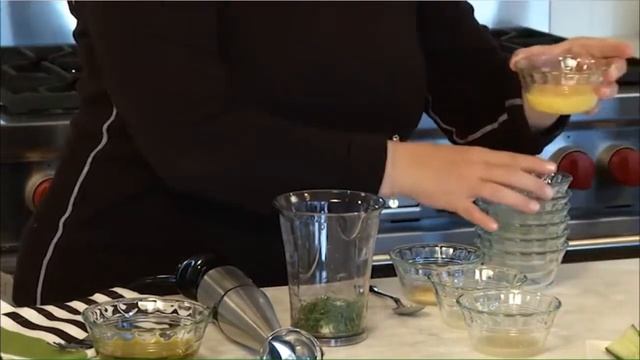 Cuisinart CSB-79 Smart Stick 2 Speed Hand Blender - Best Hand Blender with Attachments смотреть онлайн