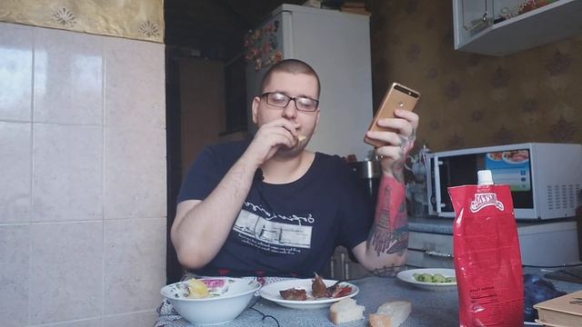 МУКБАНГ МЯСО ЖАРЕНОЕ И КАРТОШКА КРУГЛАЯ- Я СЛИВАЕШКА смотреть онлайн
