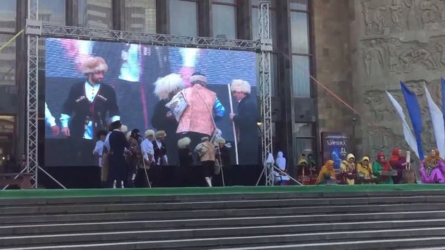 Табасаранский Эбелцан возле Русского театра город Махачкала. смотреть онлайн