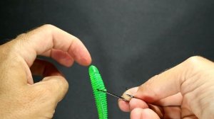 КАК НАСАДИТЬ СИЛИКОНОВУЮ ПРИМАНКУ НА ДВОЙНИК. Полный монтаж с грузилом "чебурашкой" под ключ.