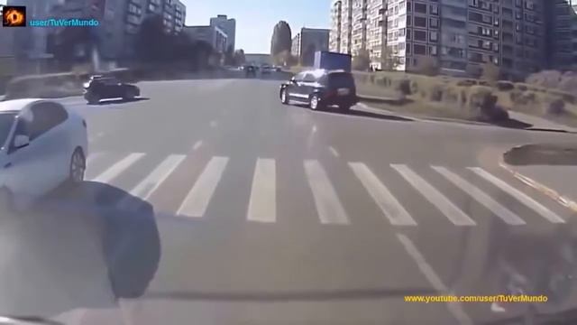 Самые смешные видео девушки за рулём 2016 смотреть онлайн